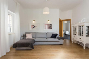 Charming house with terrace near the city center
